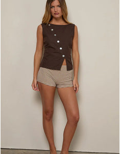 Vonne Asymmetric Button Top In Chocolate Brown