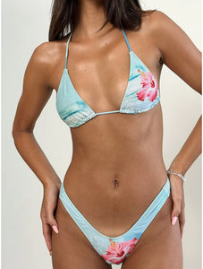 Pami Bikini Top In Hibiscus Wave Blue