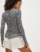 Load image into Gallery viewer, Going Places Printed Cardi- Grey