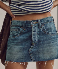 Load image into Gallery viewer, Lainey Low-Rise Mini Skirt- Cool Beans