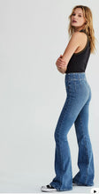 Load image into Gallery viewer, Jayde Flare Jeans- Sunburst Blue