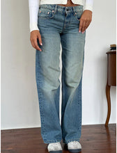 Load image into Gallery viewer, Low Rise Parallel Jeans In Sea Green