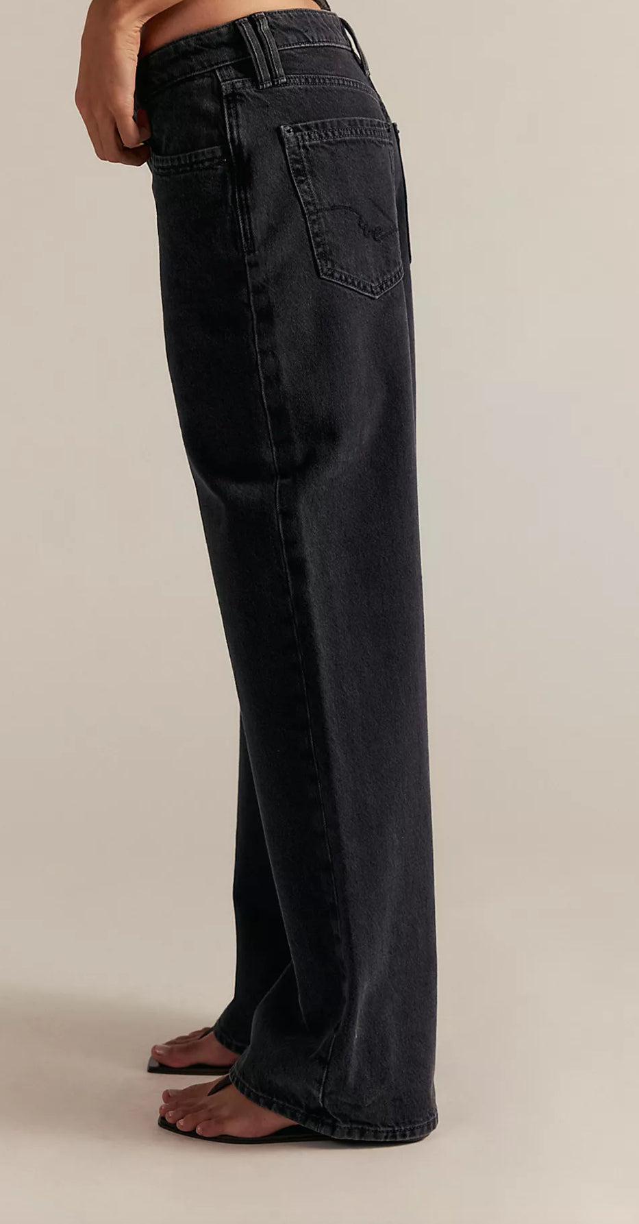 Tennessee Low Rise BF Jeans- Hideaway Black