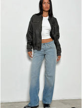 Load image into Gallery viewer, Low Rise Parallel Jeans- Vintage Bleach