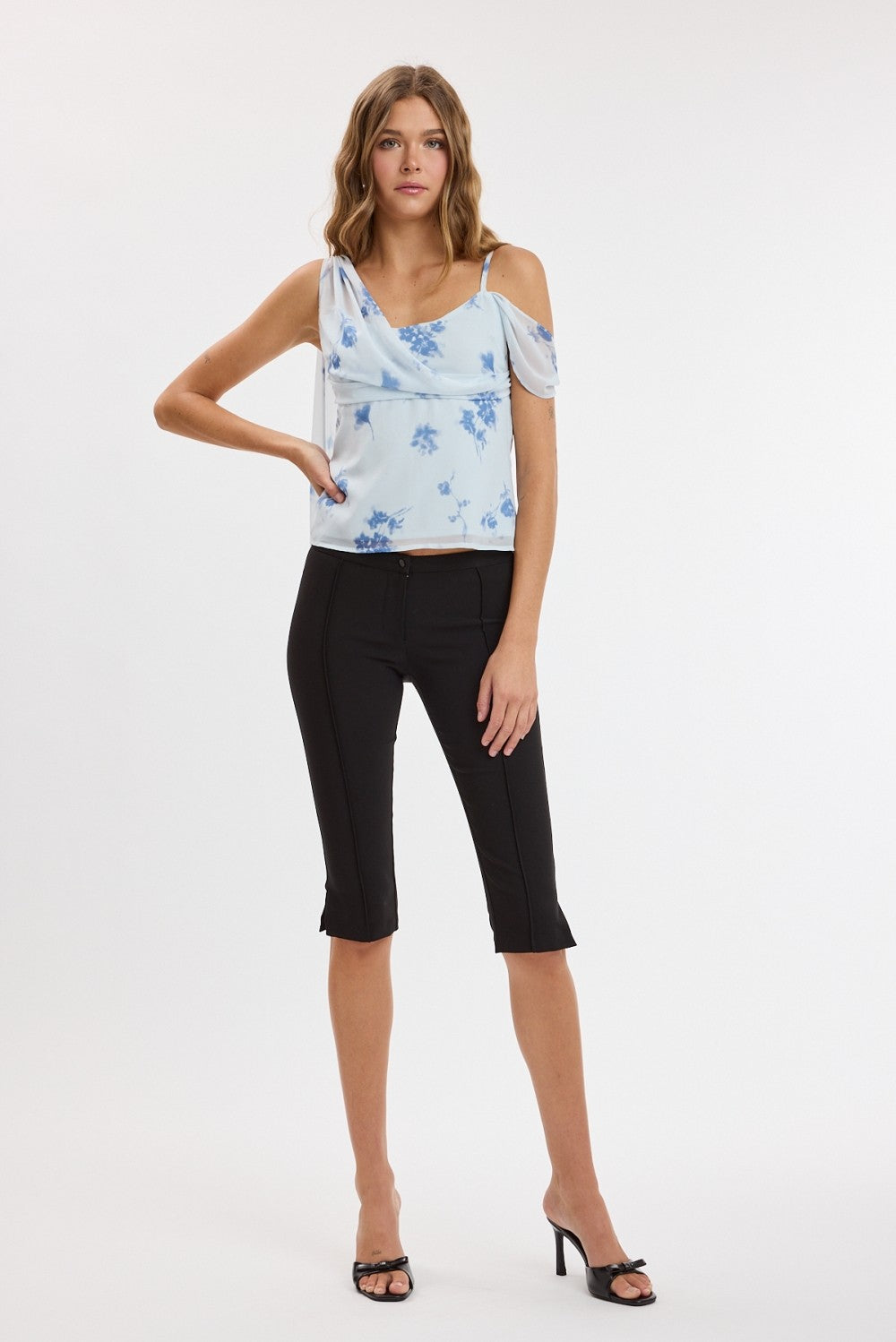 Winslet Pants in black at Miss Behavin'