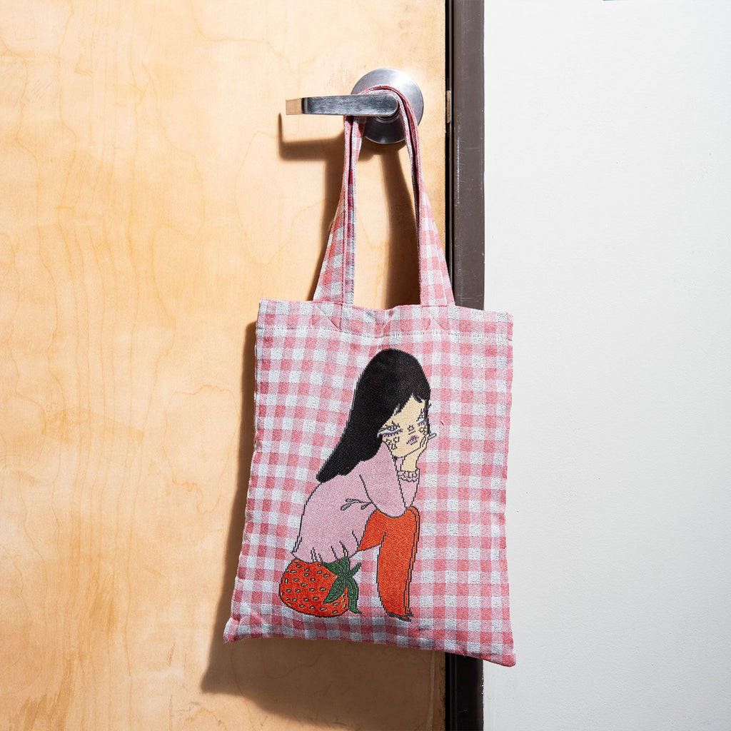 Contención Woven Tote bag at Miss Behavin'